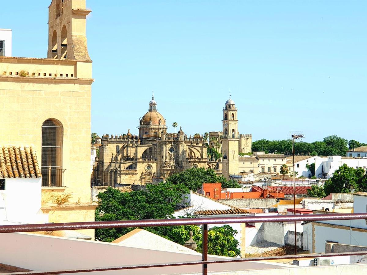 Sherryflat Neira - Parking Jerez de la Frontera Exterior foto